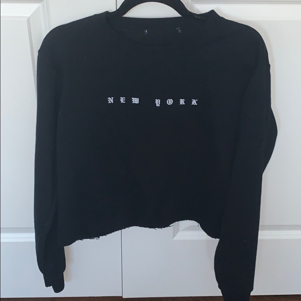 cropped sweatshirt